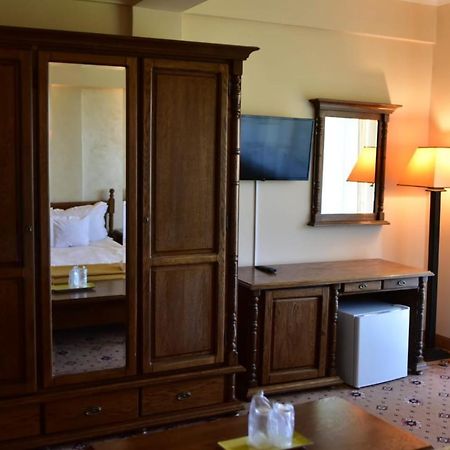Hotel Bellavista Brasov à Săcele Extérieur photo