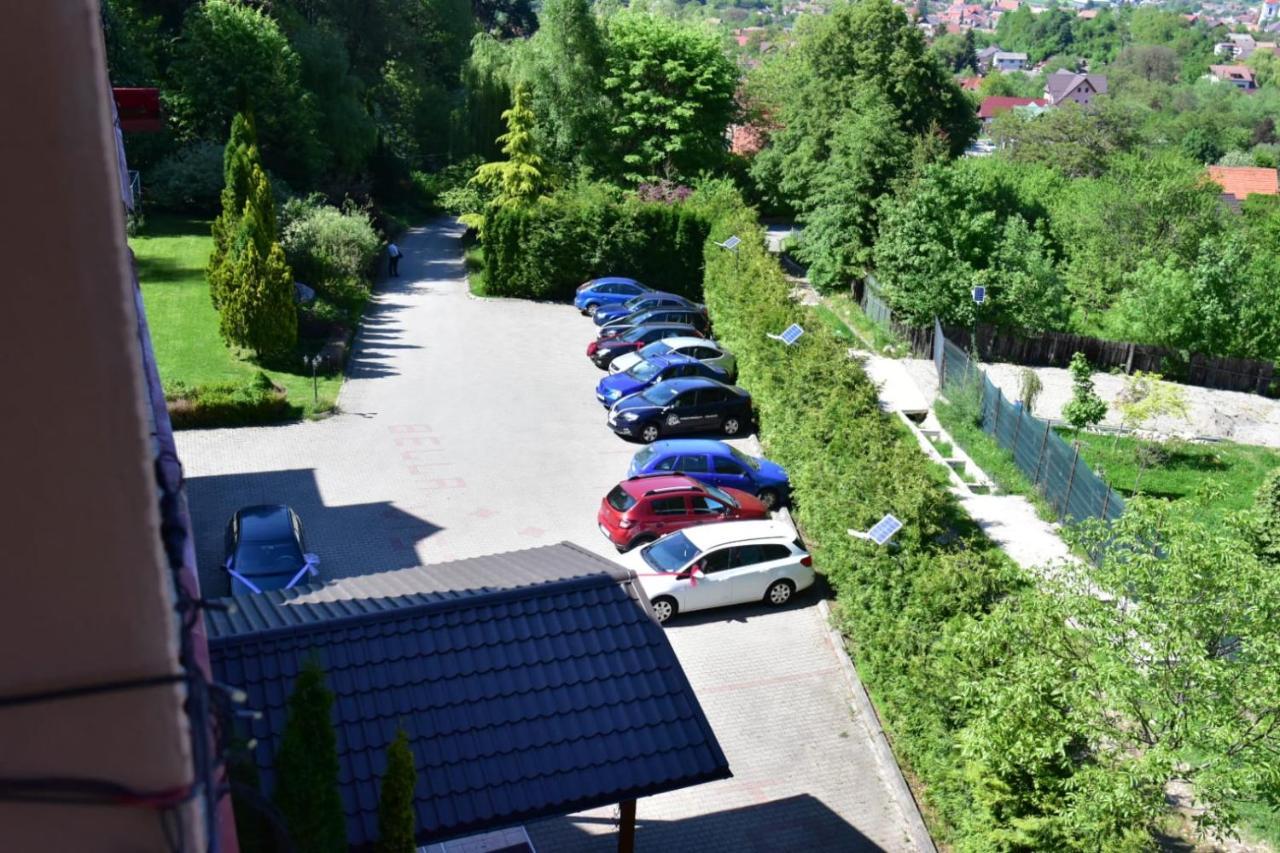Hotel Bellavista Brasov à Săcele Extérieur photo