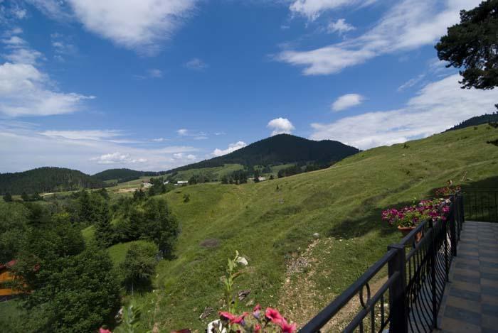 Hotel Bellavista Brasov à Săcele Extérieur photo