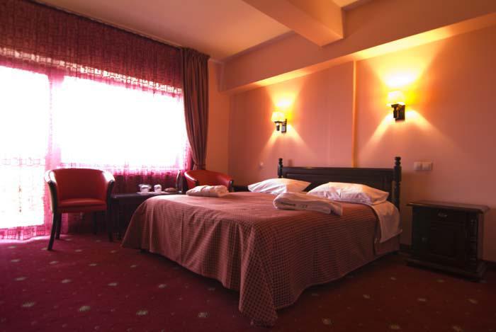 Hotel Bellavista Brasov à Săcele Extérieur photo